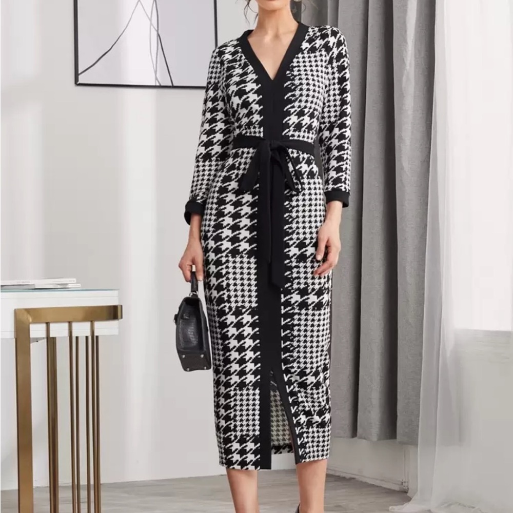 Chic Black and White Houndstooth Dress